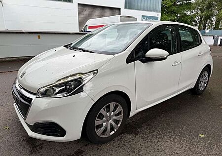 Peugeot 208 Active Kamera PDC EURO 6 HU 3.2027