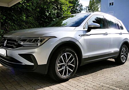 VW Tiguan Volkswagen Life 1,5l TSI - Top*** Zustand