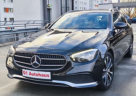 Mercedes-Benz E 300 T de AVANTG. T.LEDER/MBUX/AMBIENTE/RFK/EKLAPPE/AHK