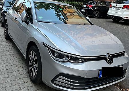 VW Golf Volkswagen VIII 1.5 eTSI OPF DSG Active