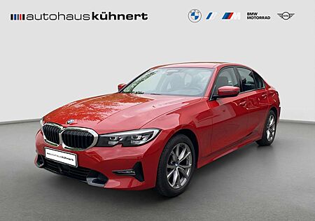 BMW 320 i Limousine Sport Line ACC SpurAss AHK Navi AUT PD