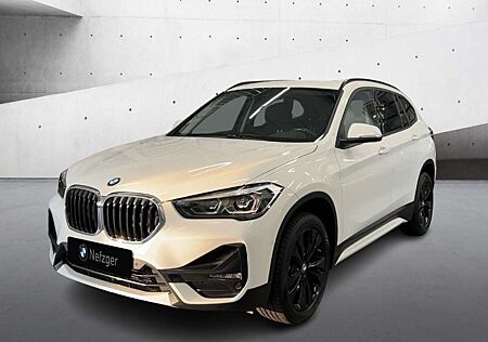 BMW X1 sDrive18d Sport Line LED Navi Panorama DAB