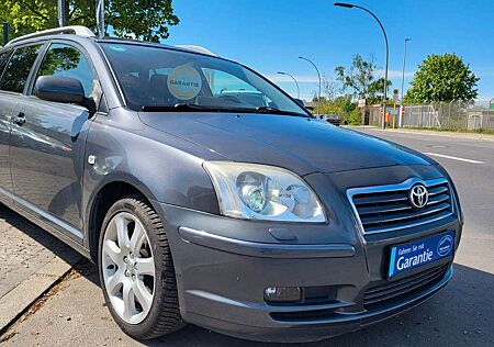 Toyota Avensis Kombi 2.4 Executive Xenon Navigation