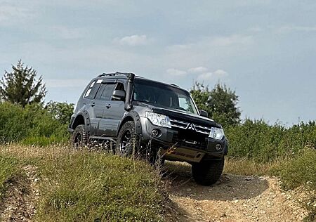 Mitsubishi Pajero 3.2 DI-D AutomatikInstyle