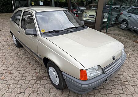 Opel Kadett E 1.6i LS *nur 100 TKM*2.Hand*HU/H-Kennzeichen neu