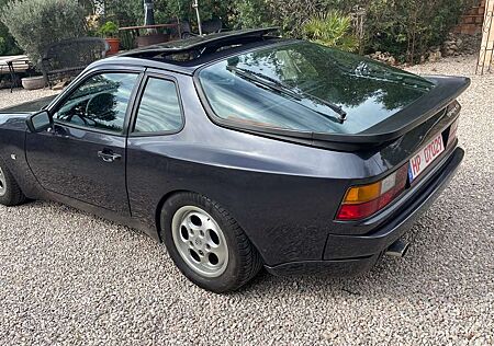 Porsche 944 S