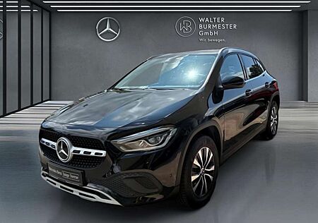 Mercedes-Benz GLA 220 d +PANO+MBUX+Ambiente+AHK+SHZ+AUT+PDC
