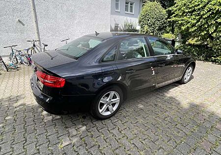 Audi A4 2.0 TDI DPF clean diesel multitronic Ambition