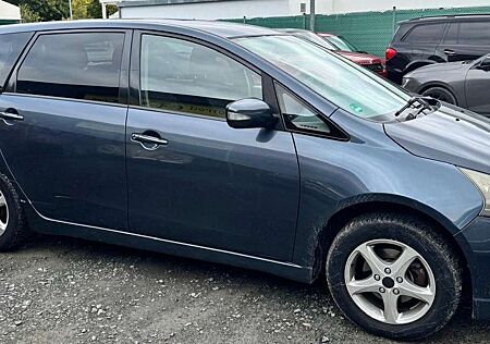 Mitsubishi Grandis 2.0 DI-D Intense TÜV 07/2026 7..Sitzer Klima