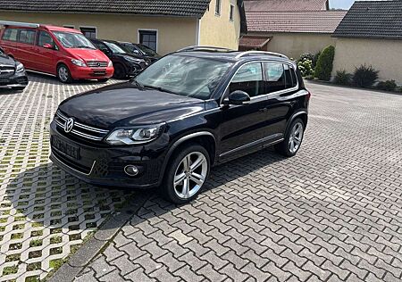 VW Tiguan Volkswagen R-Line++Leder,Pano,Allrad,Xenon,Automatik,++