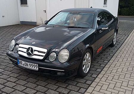 Mercedes-Benz CLK 200 Coupe Kompressor Avantgarde