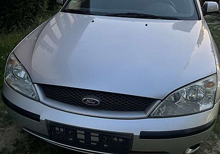 Ford Mondeo 2.0 Ghia Tüv Neu Unfallfrei CD Radio
