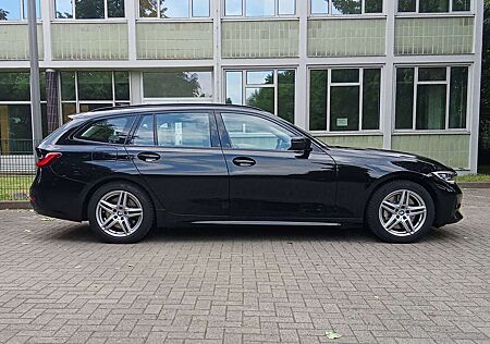 BMW 330i 330 Touring Aut. Sport Line