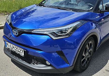 Toyota C-HR Hybrid Style Selection