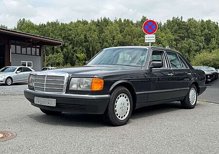 Mercedes-Benz 300 SE*1988*BLAUSCHWARZ*SZH*BECKER*