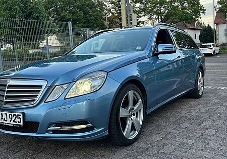 Mercedes-Benz E 200 T CDI DPF BlueEFFICIENCY Automatik