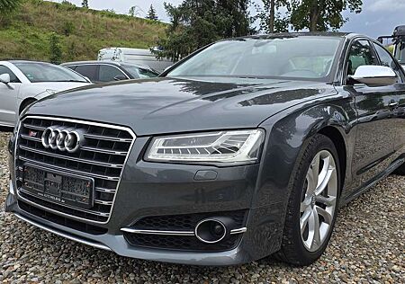 Audi S8 4.0 TFSI quattro