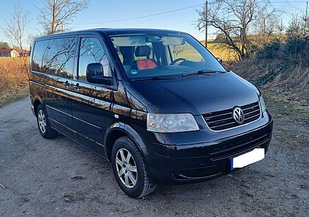 VW T5 Multivan Volkswagen mit Camper-Zulassung