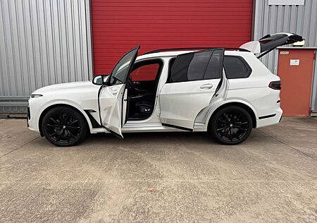 BMW X7 M X7 M60i xDrive 7 SITZER +LUFT+AHK+PANO+HARMAN+22"