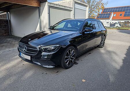 Mercedes-Benz E 220 d T 9G-TRONIC Night Edition