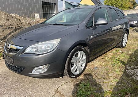 Opel Astra J Sports Tourer Design Edition 1.7 CDTI
