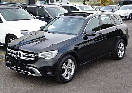 Mercedes-Benz GLC 300 de 4Matic*ACC*AHK*AIRMATIC*PANO*KAMERA*