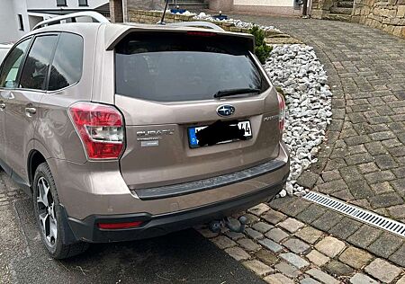 Subaru Forester 2.0i Platinum AWD/Automatik/Leder/AHK