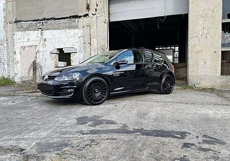 VW Golf Volkswagen 1.6 TDI BlueMotion Technology Lounge