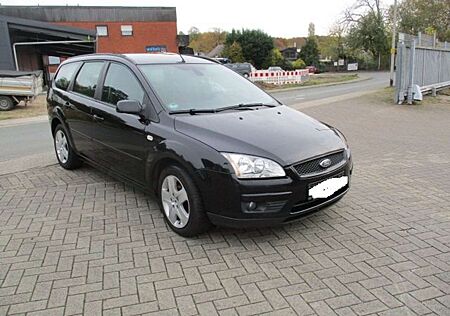 Ford Focus gebraucht kaufen Ford Focus Turnier Turnier 1.6 16V Black Magic