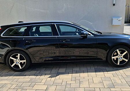 Volvo V90 D4 AWD Geartronic Momentum
