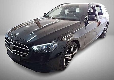 Mercedes-Benz E 220 2.0 d Avantgarde T 9G Tronic*Head-Up*360°