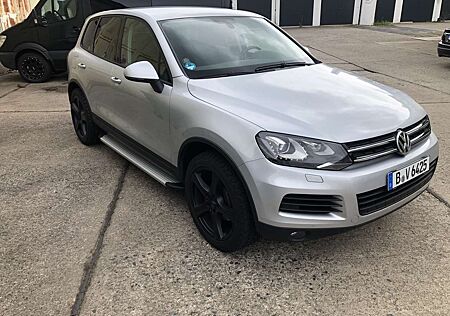 VW Touareg Volkswagen 3.0 V6 TDI DPF Aut.