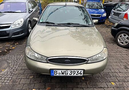 Ford Mondeo 16V Ghia Tüv 12.2025 AUTOMATIK ANGEMELDET