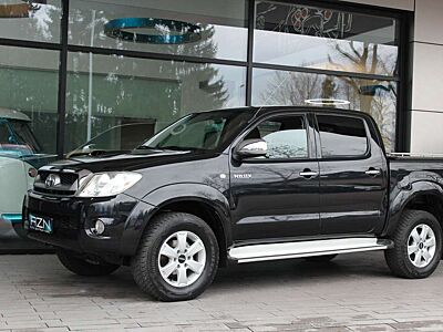 Toyota Hilux Double Cab Life 4x4 mit AirLocker