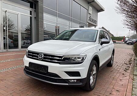 VW Tiguan Allspace Volkswagen 2.0 TDI Highline 4M 7Sitze LED Navi AHK ACC