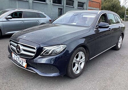 Mercedes-Benz E 220 d T-Modell +LED+DISTRONIC+AHK+LEDER+HEADUP