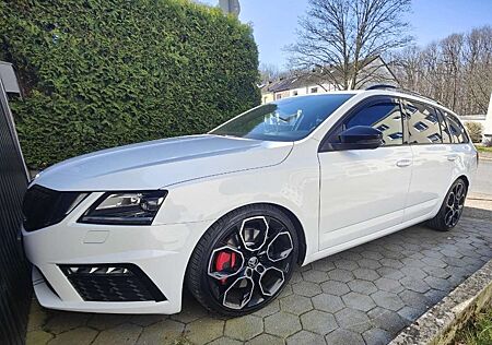Skoda Octavia Combi RS 245 Sport mit Leistungssteigerung