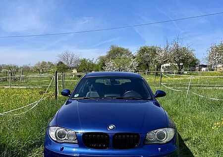 BMW 118 i / Xenon / Leder / HiFi-Prof / TÜV2.26 / M-Felge