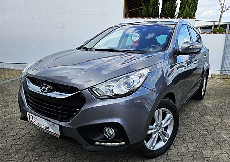 Hyundai ix35 TÜV Neu Allrad Navi AHK Kamer Panoram SHZ Leder