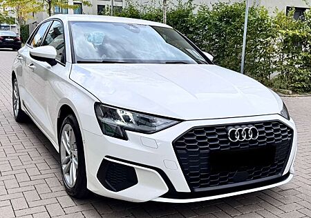 Audi A3 Sportback 40 TFSI e basis