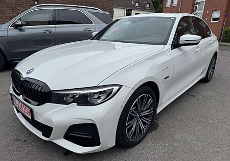 BMW 320 e M Sport-Shadow-Navi-Kamera-Abst-Temp.-SHZ