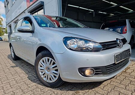 VW Golf Volkswagen VI Trendline 1.4 Benzin / 8x Bereift/