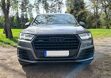 Audi Q7 3.0 TDI quattro S-Line Standheizung AHK Luftf.