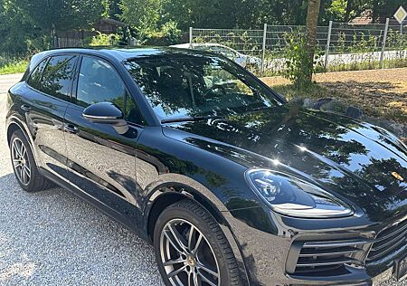 Porsche Cayenne Platinum Edition Approved 04/27
