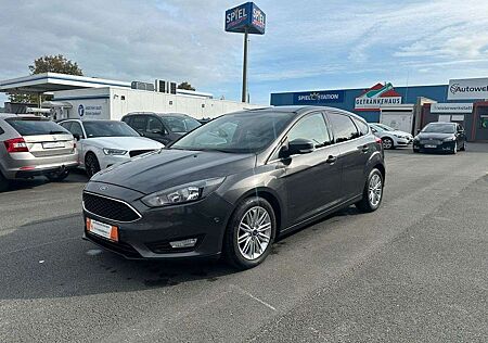 Ford Focus Lim. Cool & Connect 2 Jahre TüV