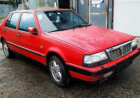 Lancia Thema 8.32 i.e.