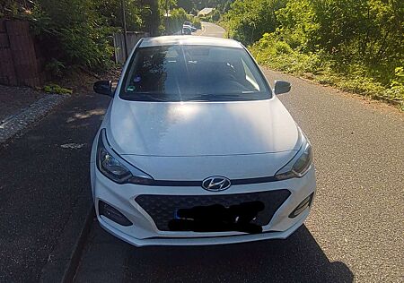 Hyundai i20 1.2 YES!