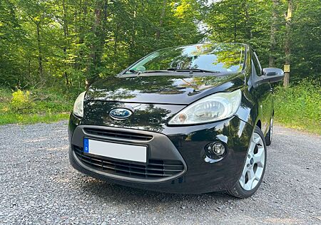 Ford Ka /+ 1.2 Titanium
