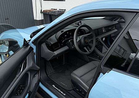 Porsche Taycan turbo s