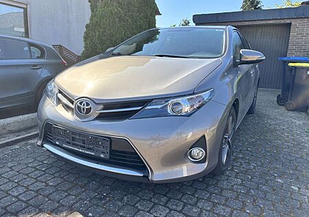 Toyota Auris 1.6 Valvematic Life Plus AHK